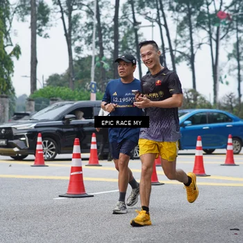 Runner Photo 7052691