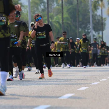 Runner Photo 7052704