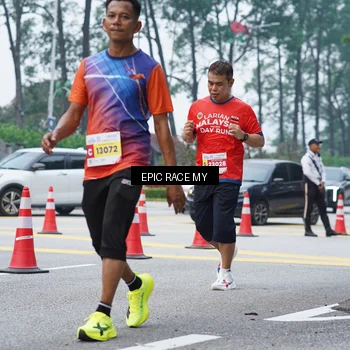 Runner Photo 7052723
