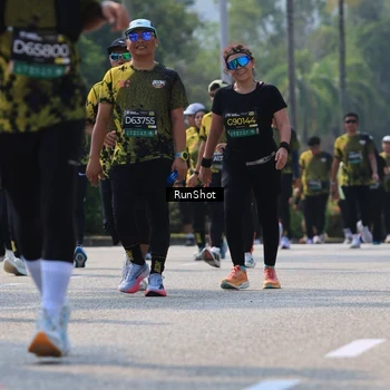 Runner Photo 7052737