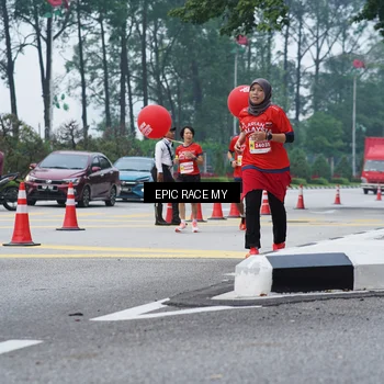 Runner Photo 7052760