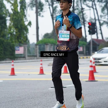 Runner Photo 7052800
