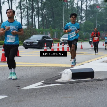 Runner Photo 7052896