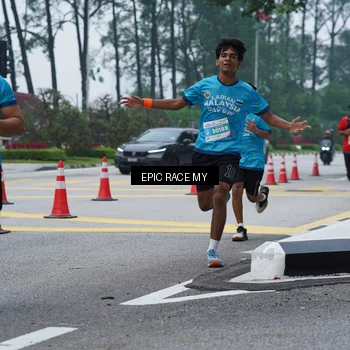 Runner Photo 7052899