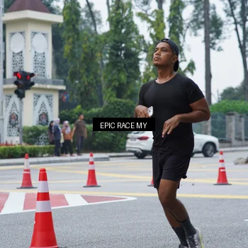 Runner Photo 7052953