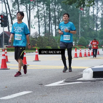 Runner Photo 7052957