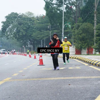 Runner Photo 7052999