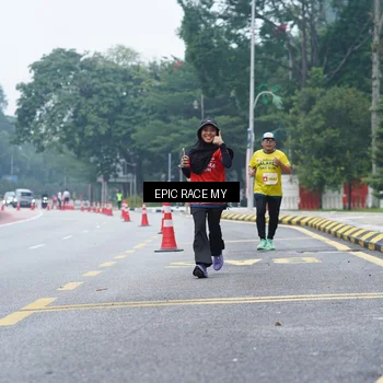 Runner Photo 7053001