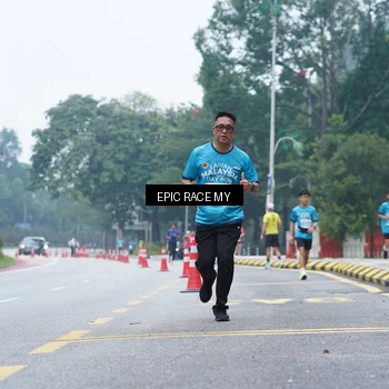 Runner Photo 7053028