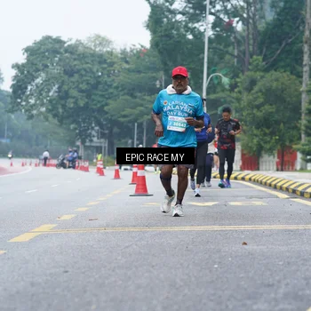Runner Photo 7053036