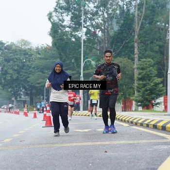Runner Photo 7053042