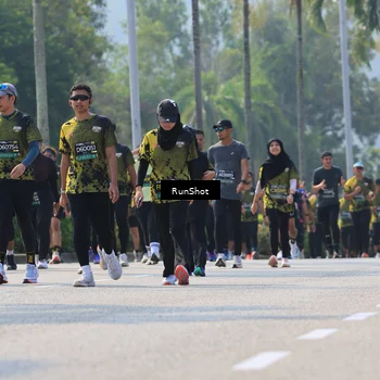 Runner Photo 7053043
