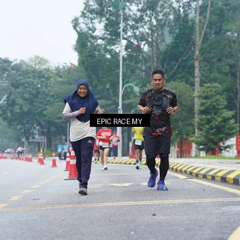 Runner Photo 7053044