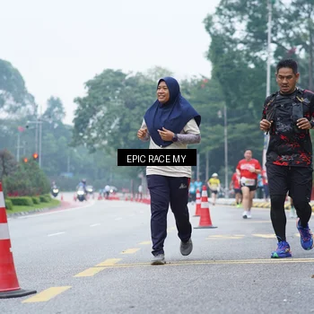 Runner Photo 7053046