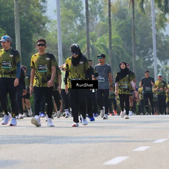 Runner Photo 7053054