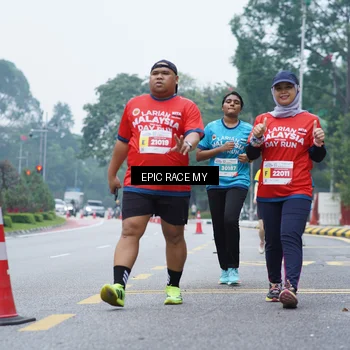 Runner Photo 7053060