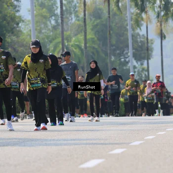 Runner Photo 7053064