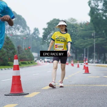 Runner Photo 7053072