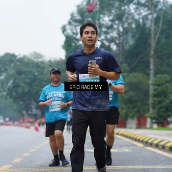 Runner Photo 7053073