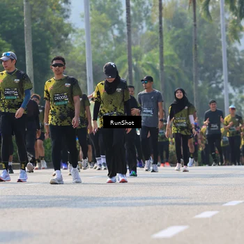 Runner Photo 7053077