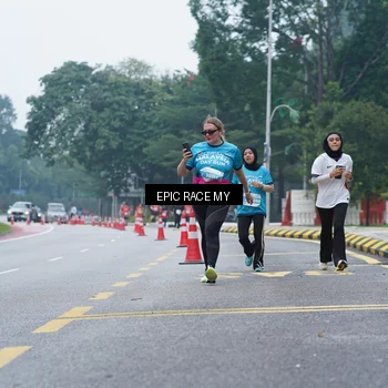 Runner Photo 7053087