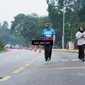 Runner Photo 7053088