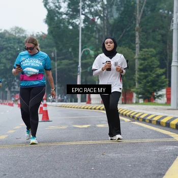 Runner Photo 7053089