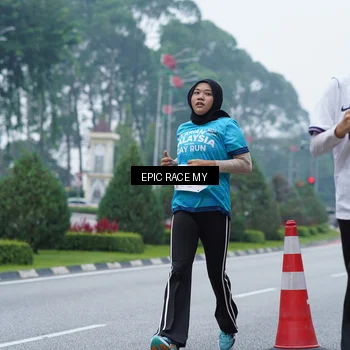 Runner Photo 7053090