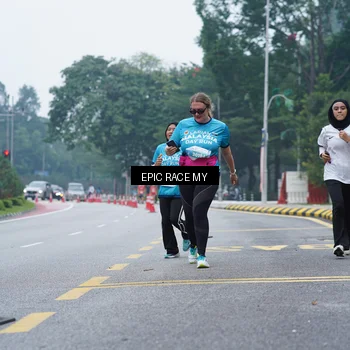 Runner Photo 7053091