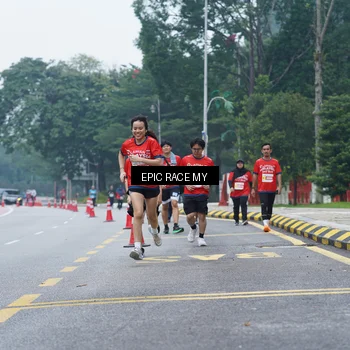 Runner Photo 7053102