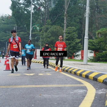 Runner Photo 7053110