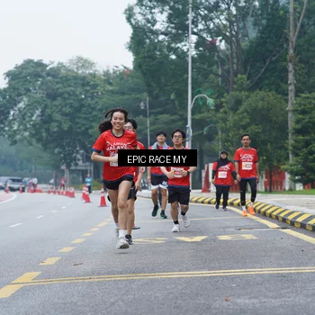 Runner Photo 7053112