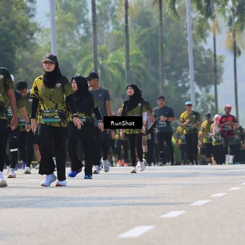 Runner Photo 7053113