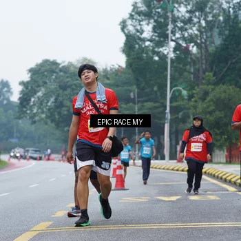 Runner Photo 7053116