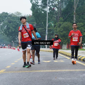 Runner Photo 7053119