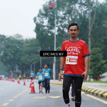 Runner Photo 7053123