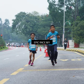 Runner Photo 7053130