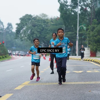 Runner Photo 7053133