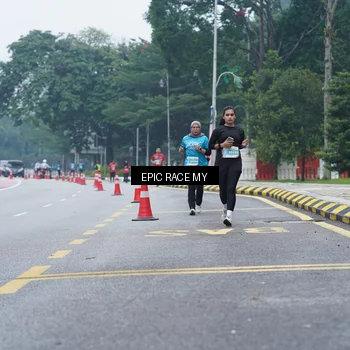 Runner Photo 7053137
