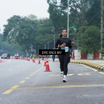 Runner Photo 7053140