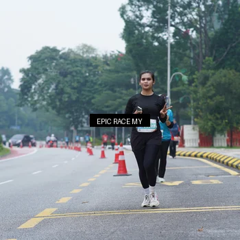 Runner Photo 7053143