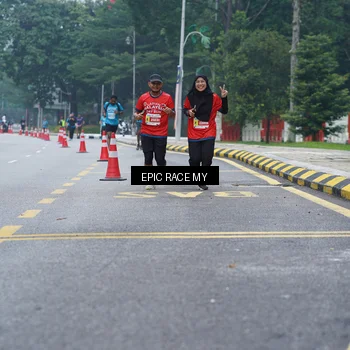 Runner Photo 7053154