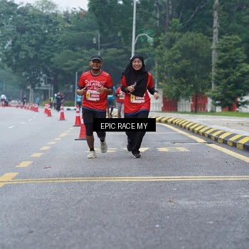 Runner Photo 7053171