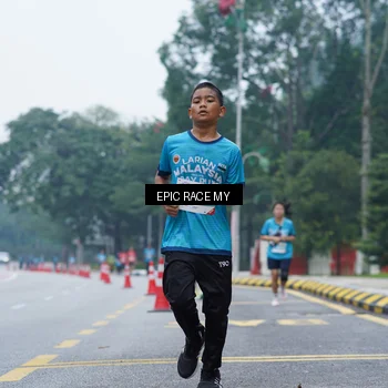Runner Photo 7053261