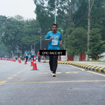 Runner Photo 7053303