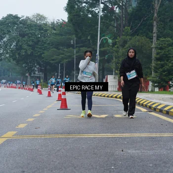 Runner Photo 7053354