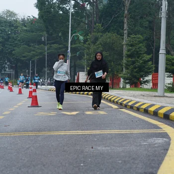 Runner Photo 7053358