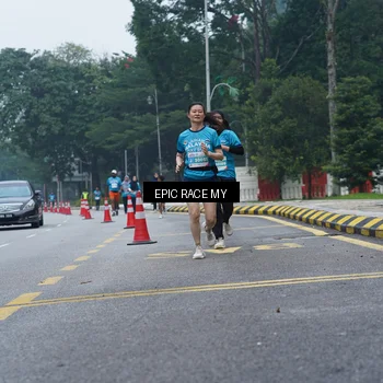 Runner Photo 7053371