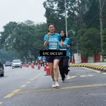Runner Photo 7053378