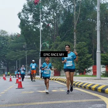 Runner Photo 7053385